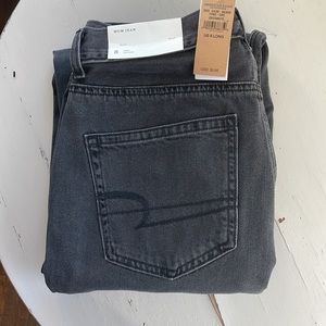 American Eagle Mom Jean (Size 8 Long)